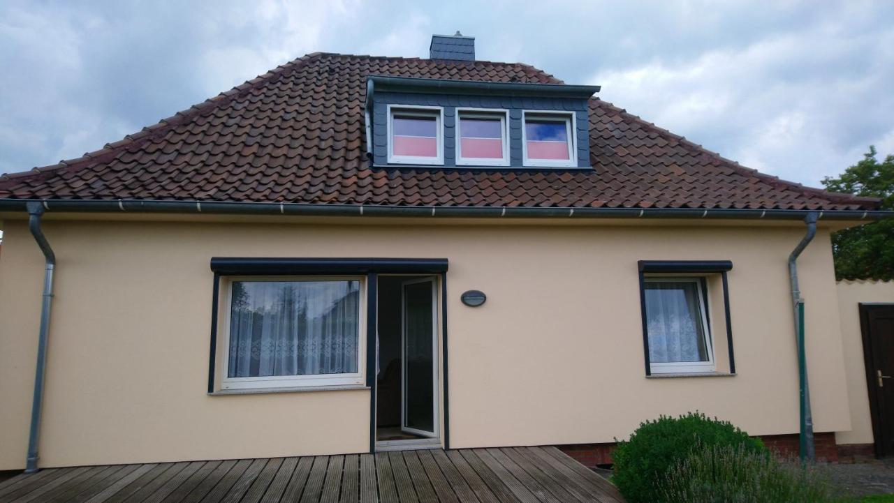 Gaestehaus „Barbara” Mit Garage In 26919 Brake Brake  Exterior photo